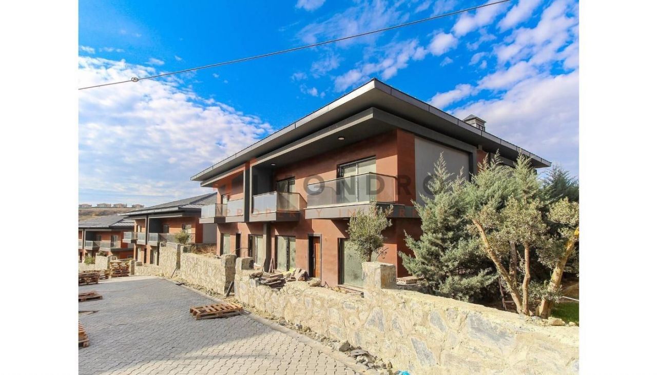 Дом в Башакшехире, Турция, 420 м2 фото 2