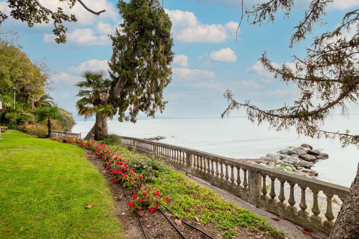 Дом в Манерба-дель-Гарде, Италия, 360 м2 фото 4