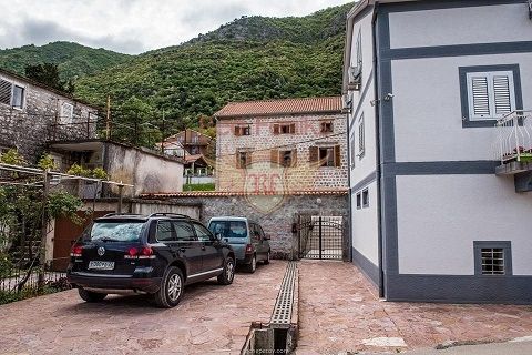 Дом в Которе, Черногория, 327 м2 фото 2