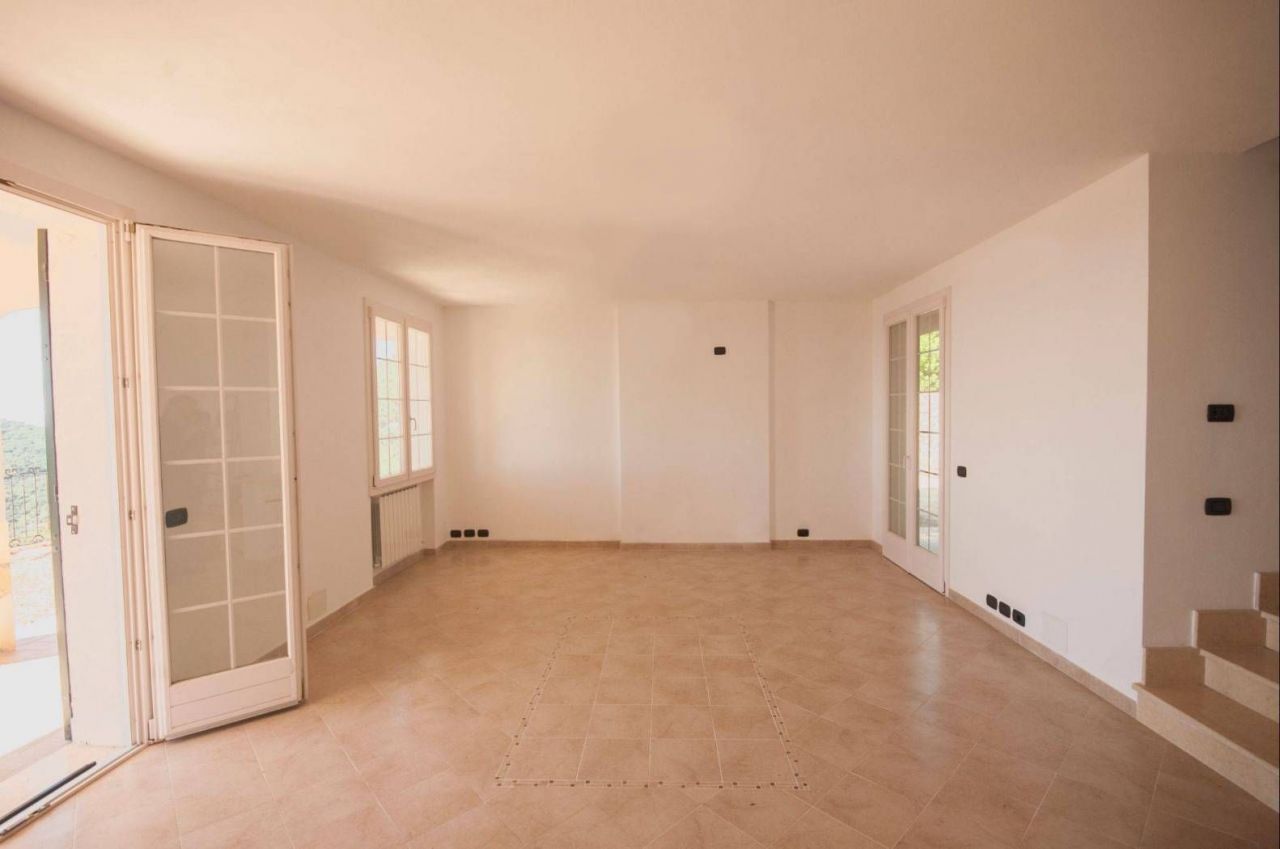 Вилла в Алассио, Италия, 230 м2 фото 2