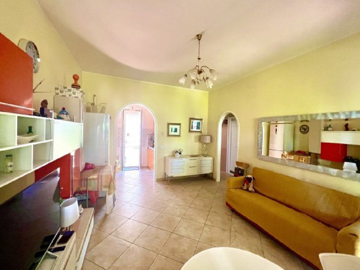 Вилла в Скалее, Италия, 80 м2 фото 2
