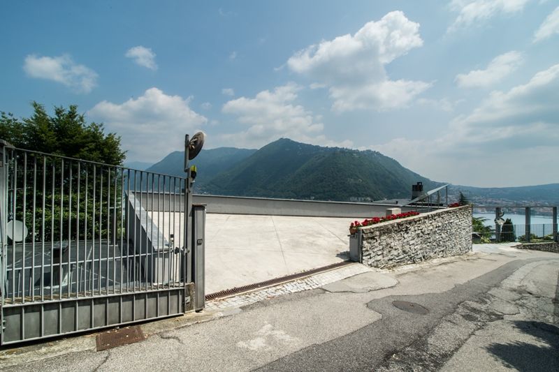 Вилла у озера Комо, Италия, 750 м2 фото 2