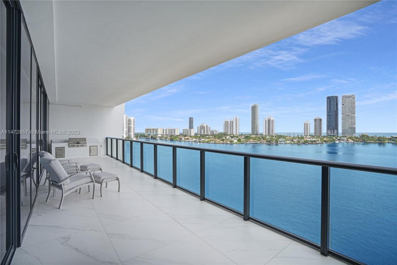 Квартира в Майами, США, 250 м2 фото 2