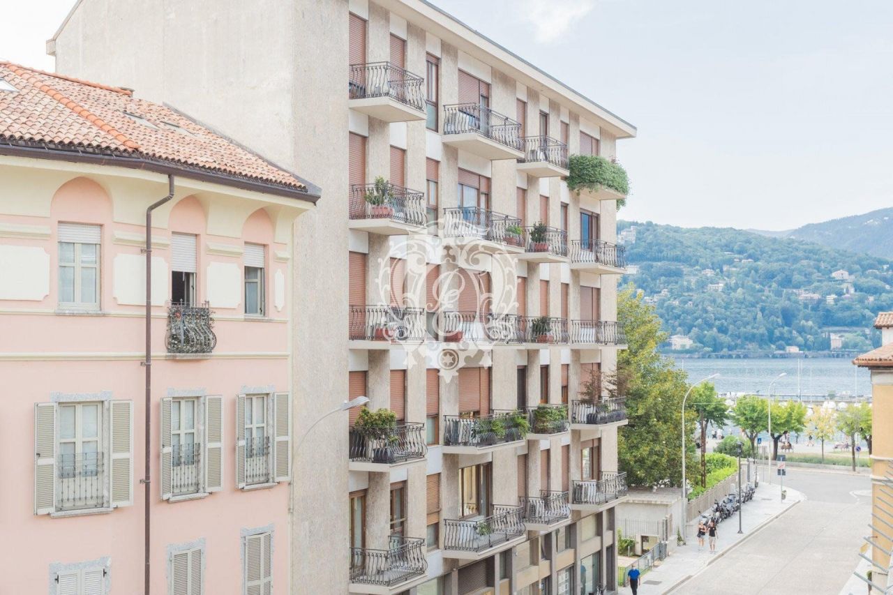 Квартира в Комо, Италия, 150 м2 фото 2