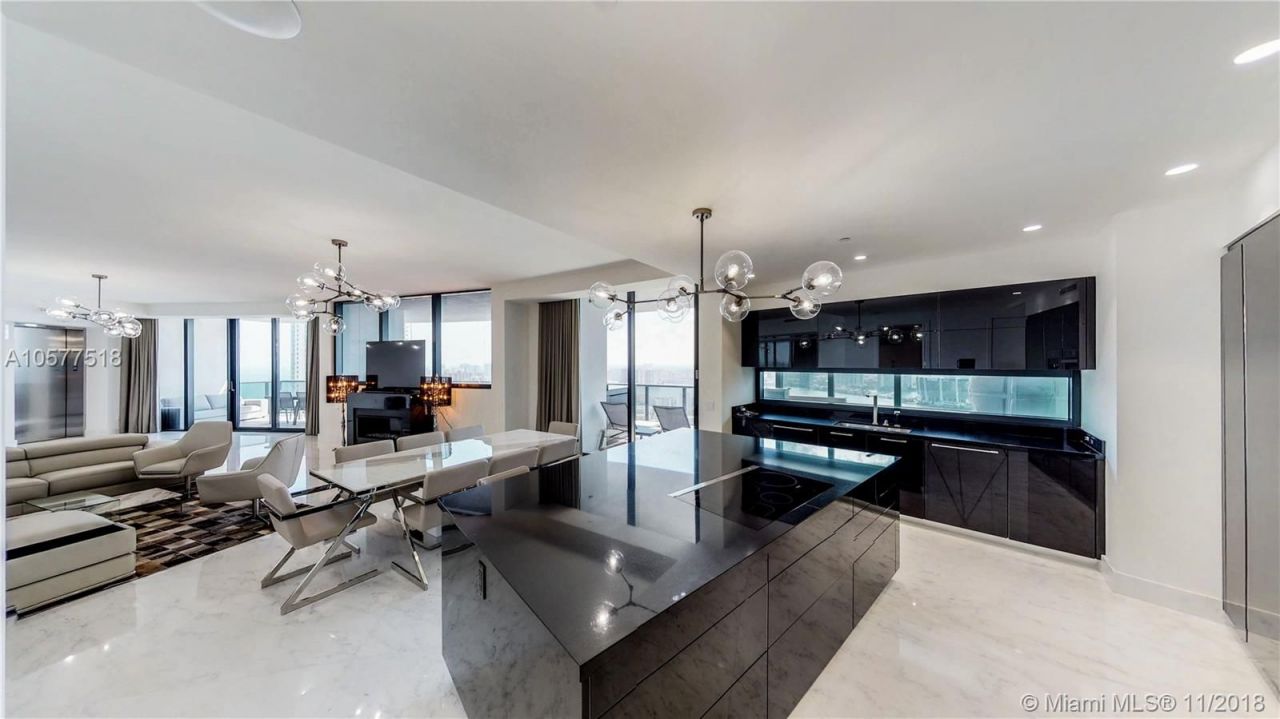 Квартира в Майами, США, 350 м2 фото 2