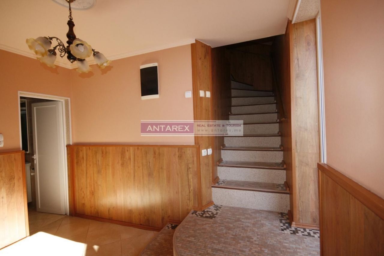 Вилла в Тивате, Черногория, 120 м2 фото 2