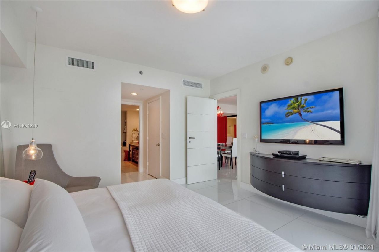 Квартира в Майами, США, 130 м2 фото 4