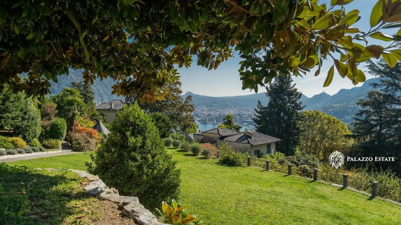 Вилла у озера Комо, Италия, 630 м2 фото 2