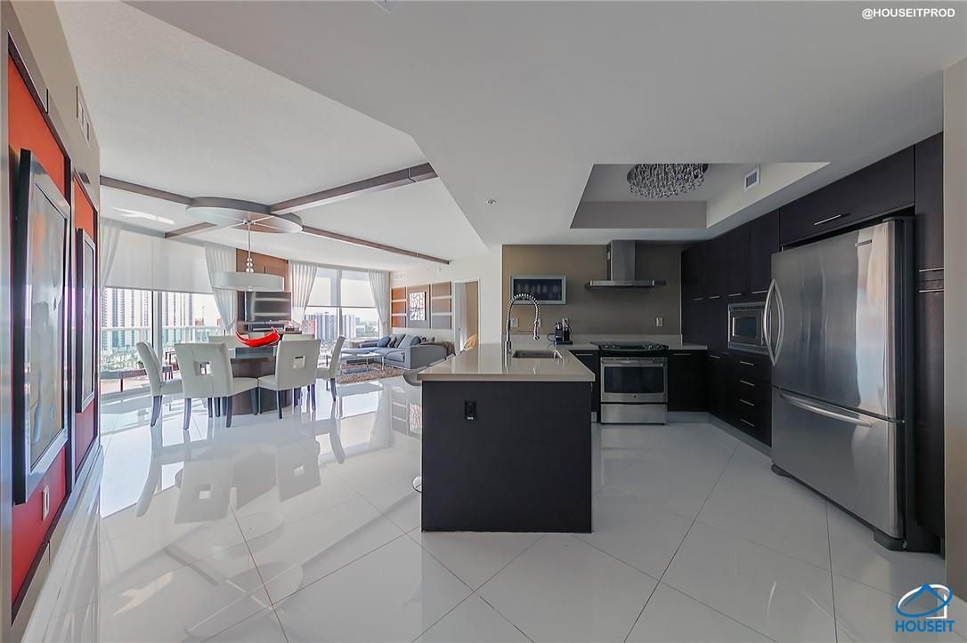 Квартира в Майами, США, 140 м2 фото 2