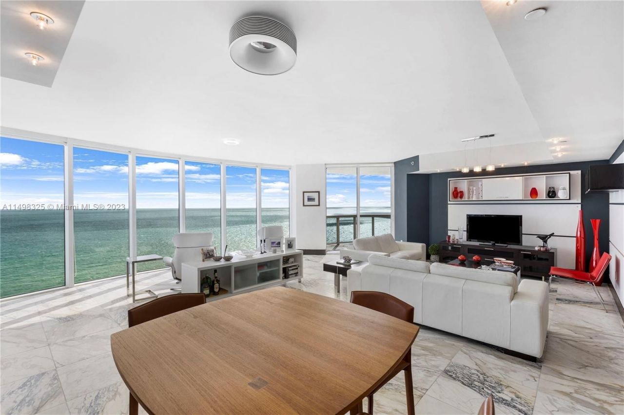 Квартира в Майами, США, 250 м2 фото 2