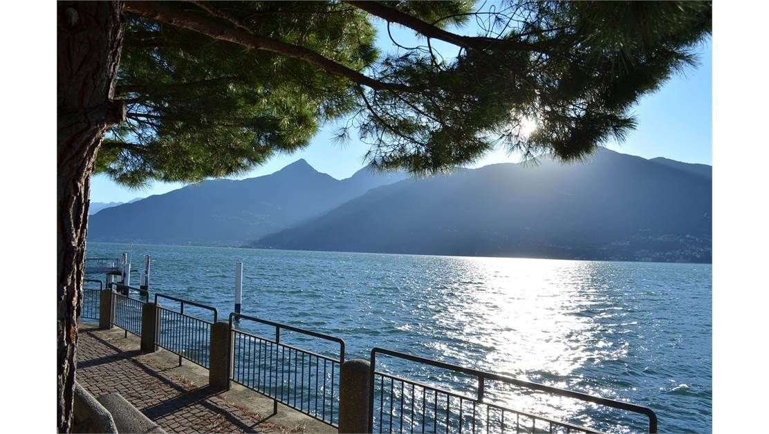 Квартира у озера Комо, Италия, 80 м2 фото 4