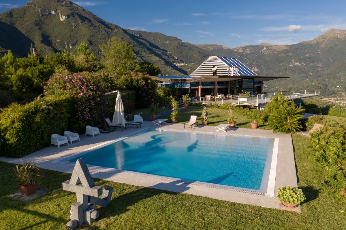 Дом в Камайоре, Италия, 728 м2 фото 1