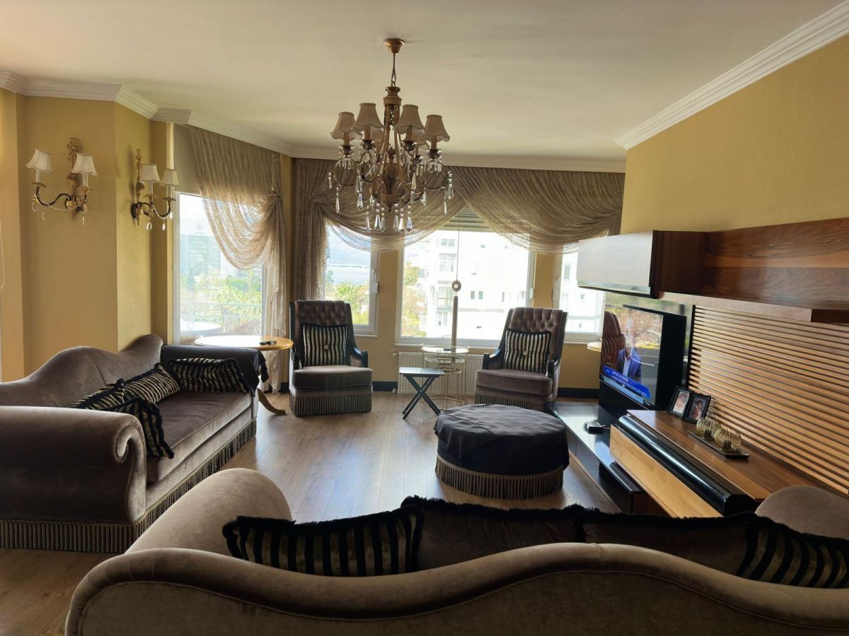 Квартира Şirinyalı Mh., Турция, 195 м2 фото 3