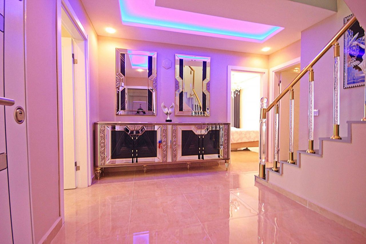 Квартира в Алании, Турция, 220 м2 фото 2