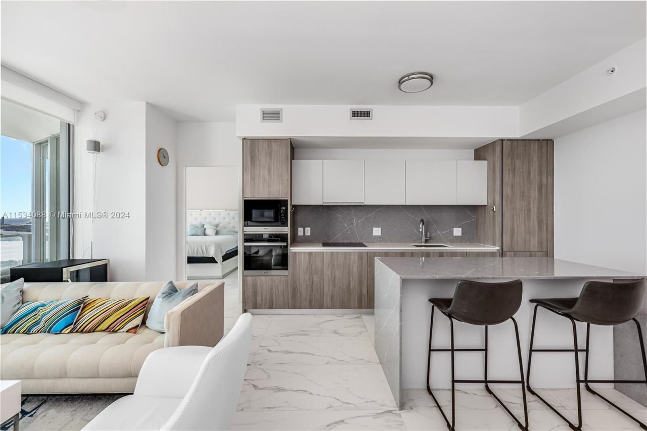 Квартира в Майами, США, 110 м2 фото 2