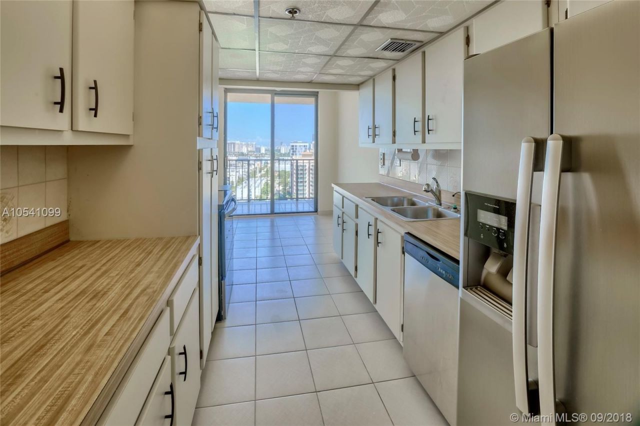 Квартира в Майами, США, 100 м2 фото 3