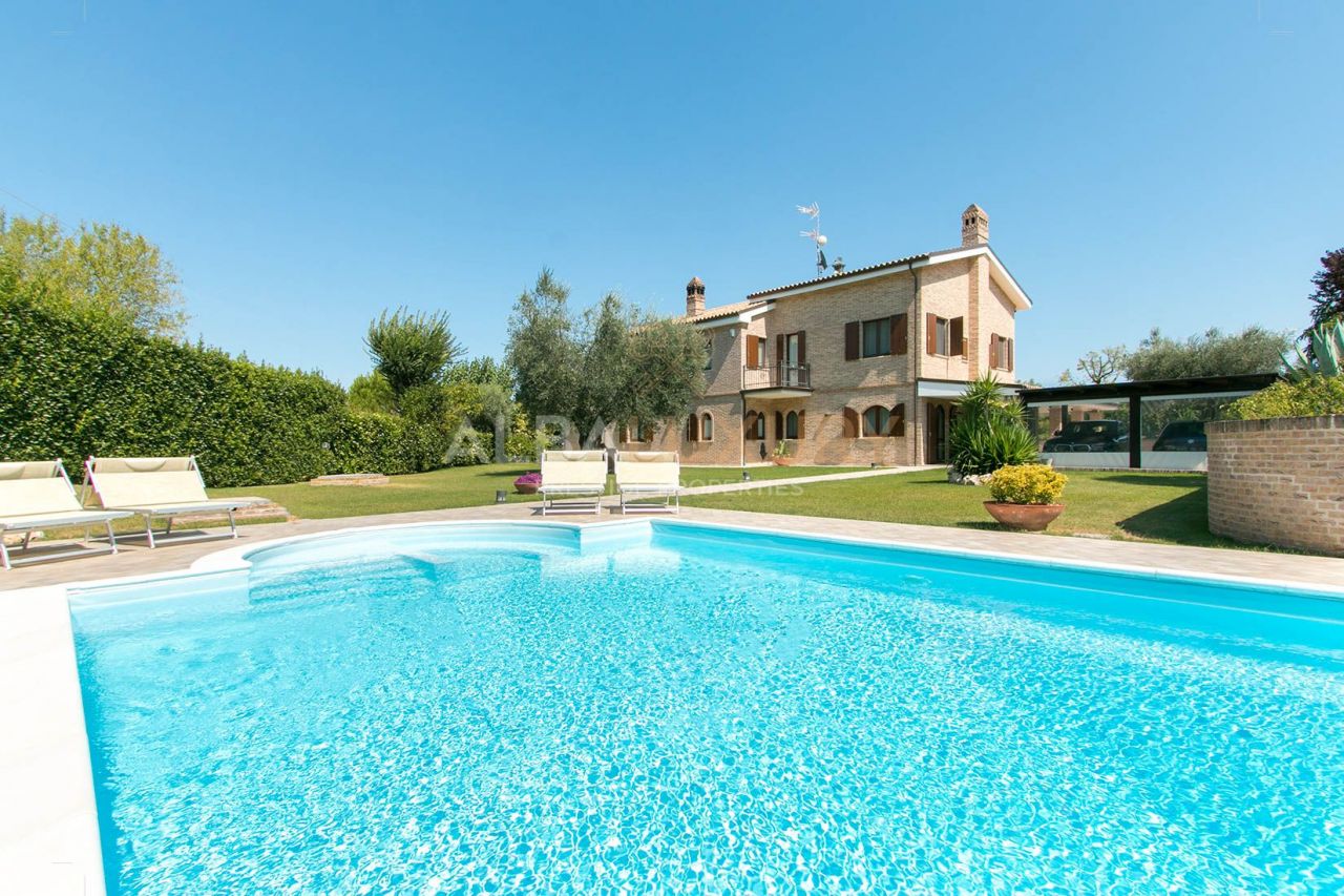 Вилла в Фермо, Италия, 470 м2 фото 5
