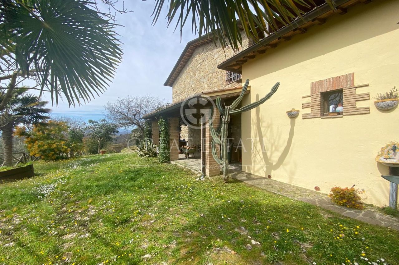 Дом в Читта-ди-Кастелло, Италия, 339.05 м2 фото 3
