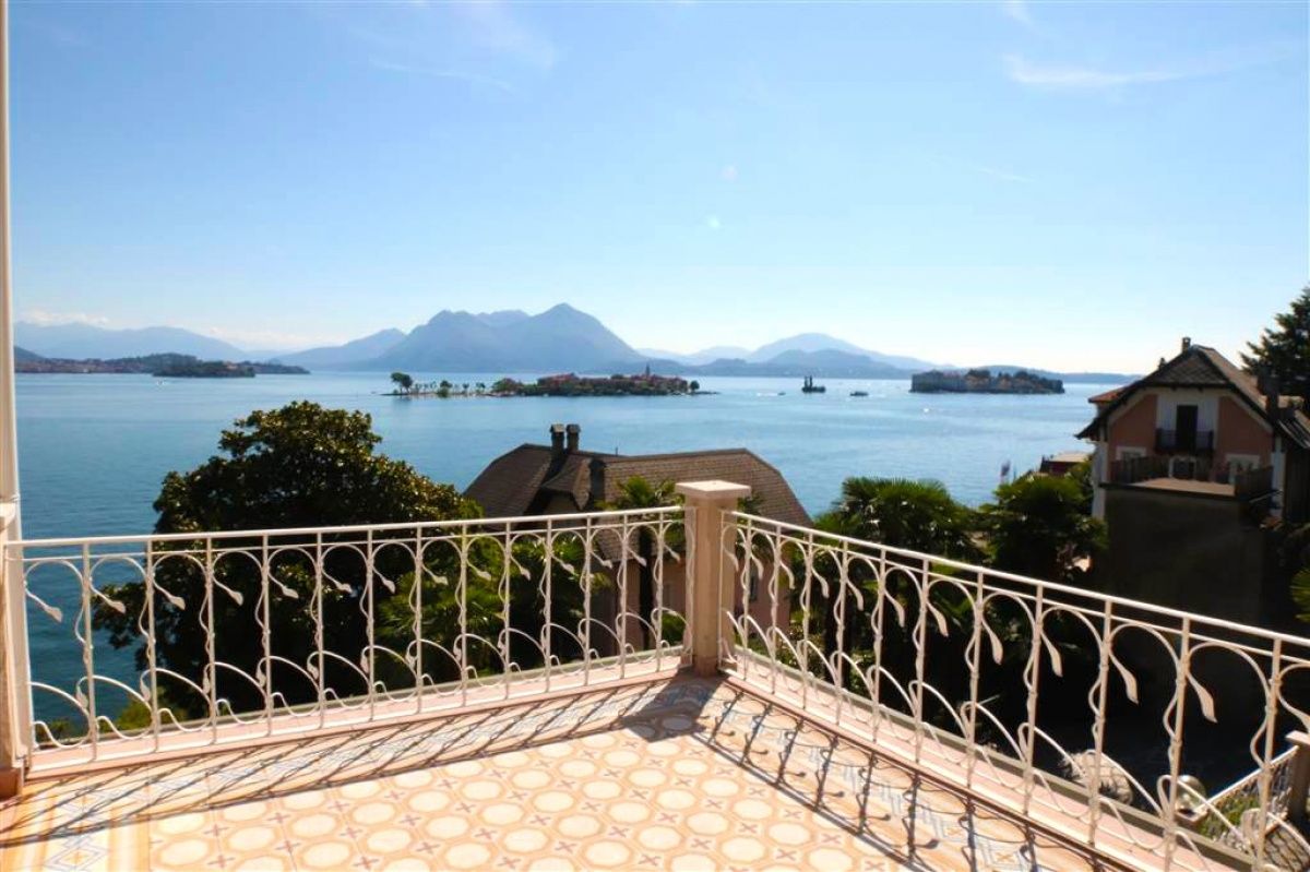 Дом у озера Маджоре, Италия, 280 м2 фото 4