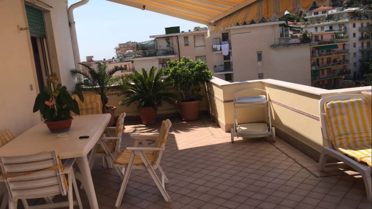 Апартаменты в Сан-Ремо, Италия, 100 м2 фото 2