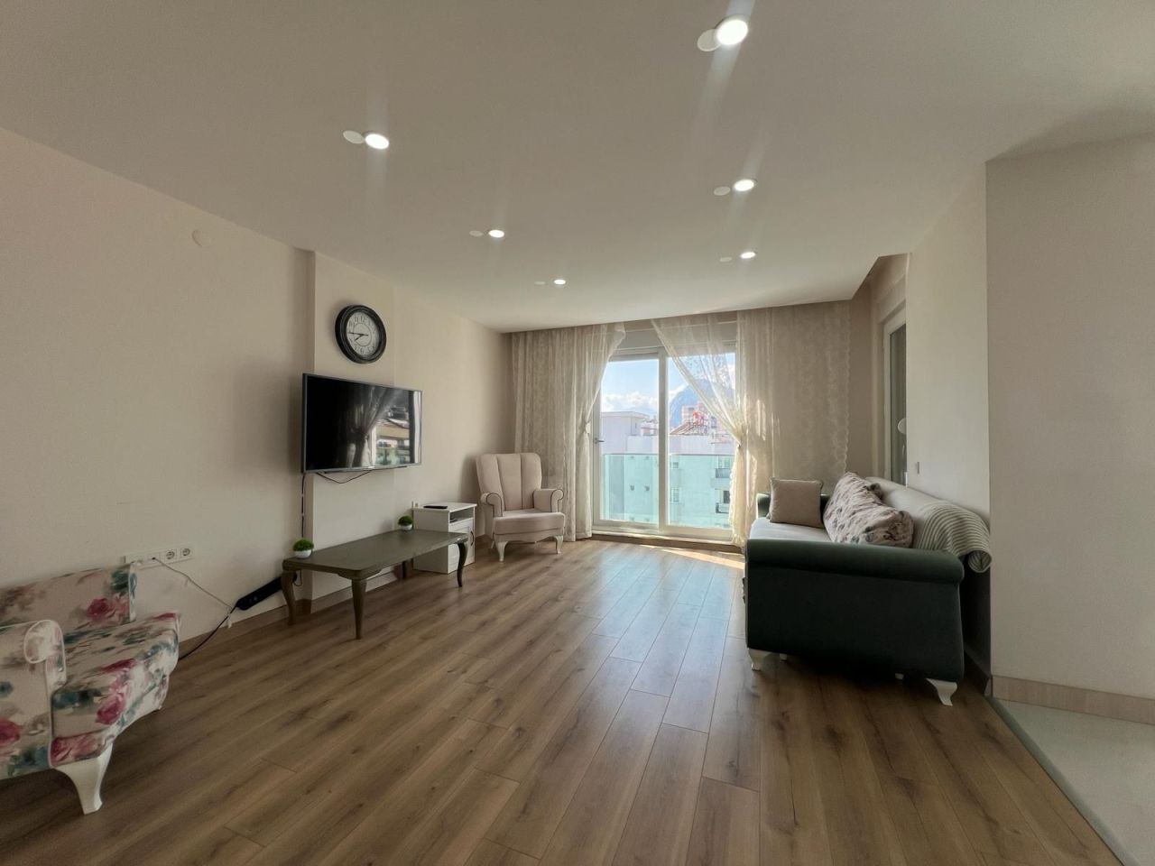 Квартира в Анталии, Турция, 200 м2 фото 2