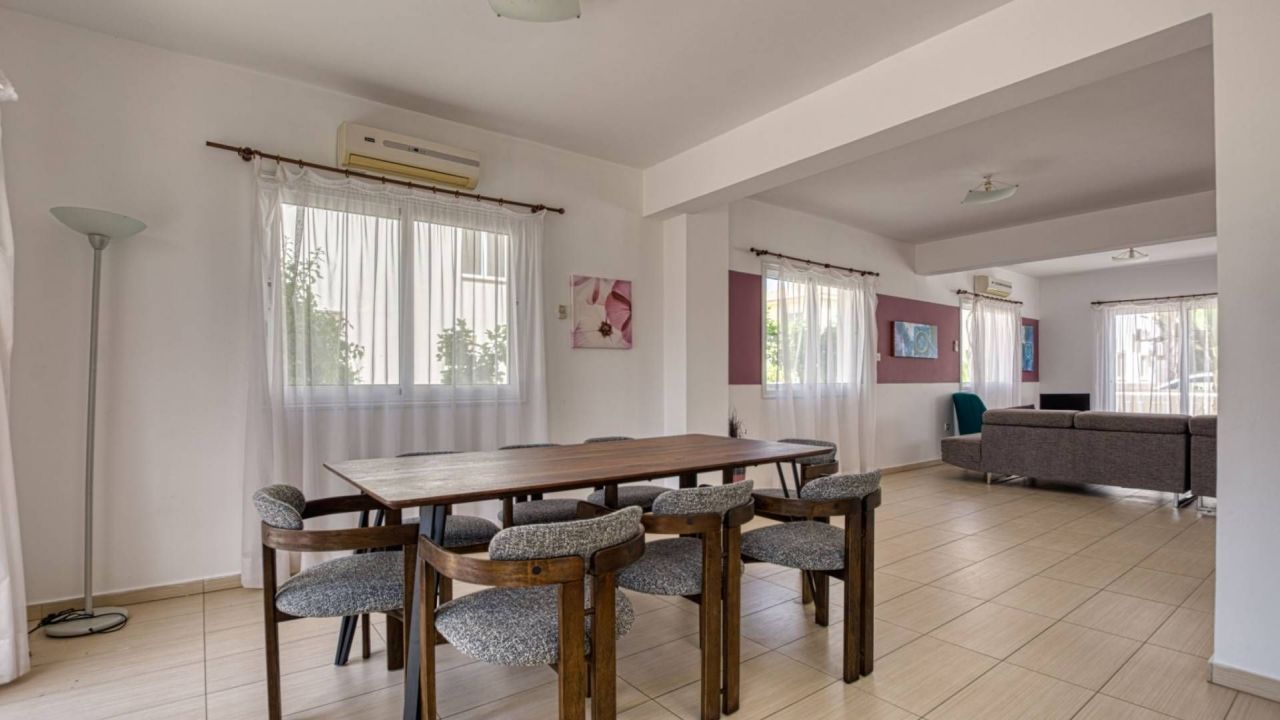 Вилла в Айя-Напе, Кипр, 176 м2 фото 3