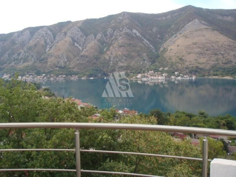 Квартира в Доброте, Черногория, 59 м2 фото 3