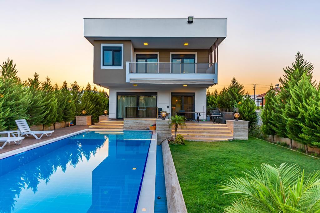 Вилла в Анталии, Турция, 370 м2 фото 2
