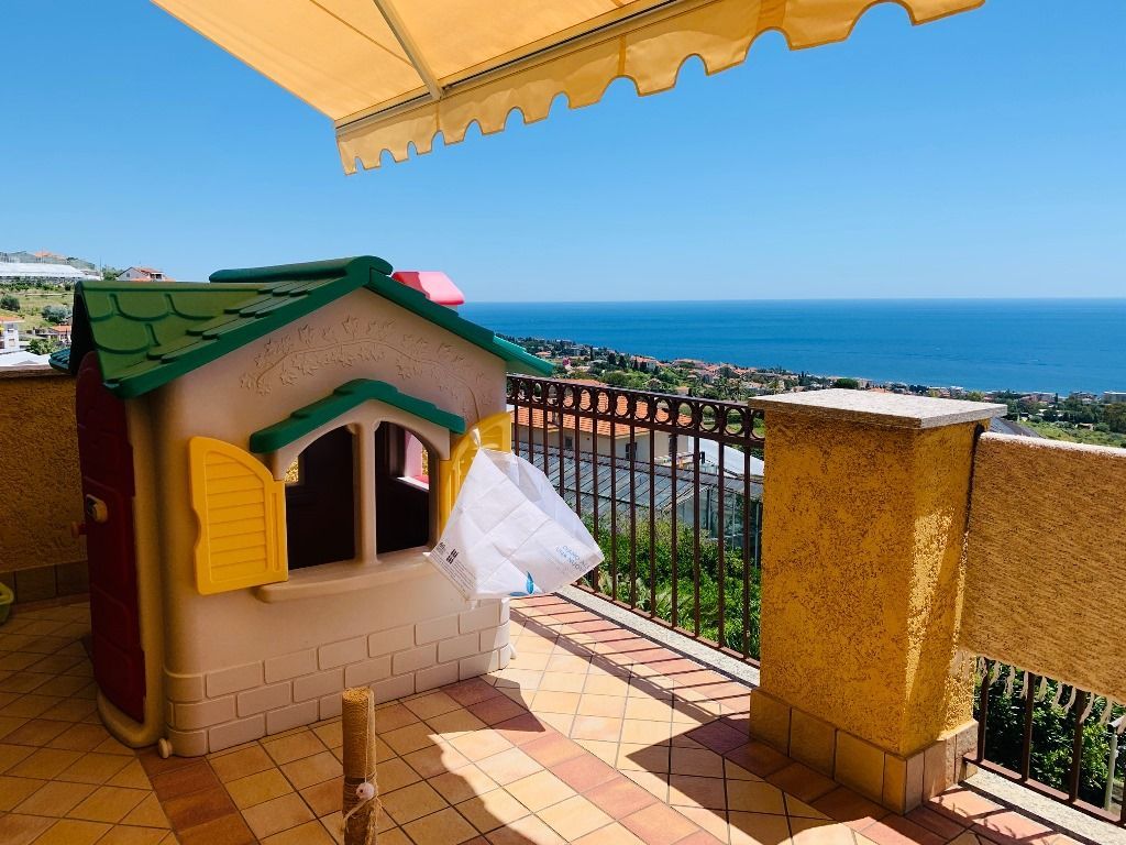 Апартаменты в Сан-Ремо, Италия, 104 м2 фото 3
