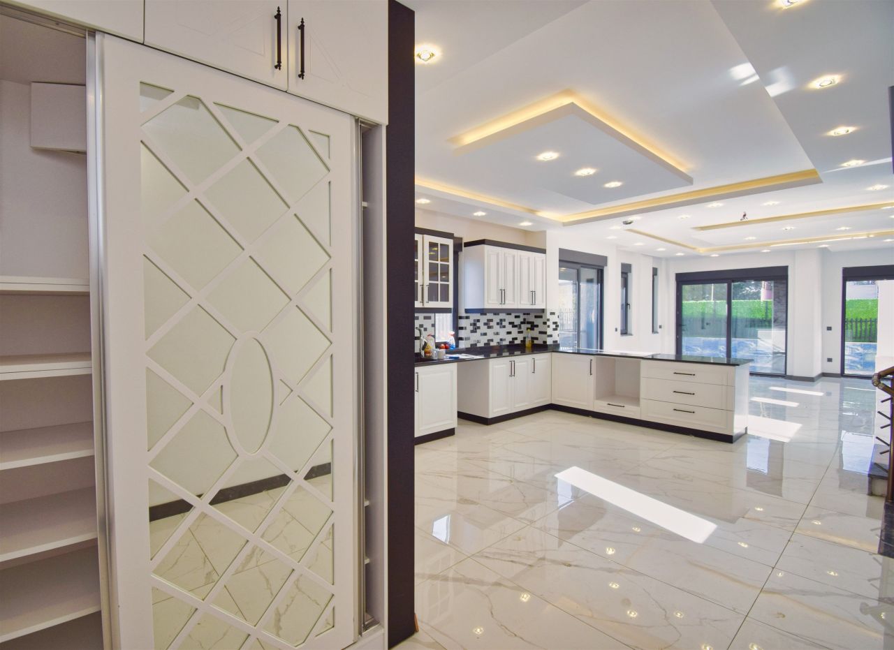 Вилла в Анталии, Турция, 430 м2 фото 3