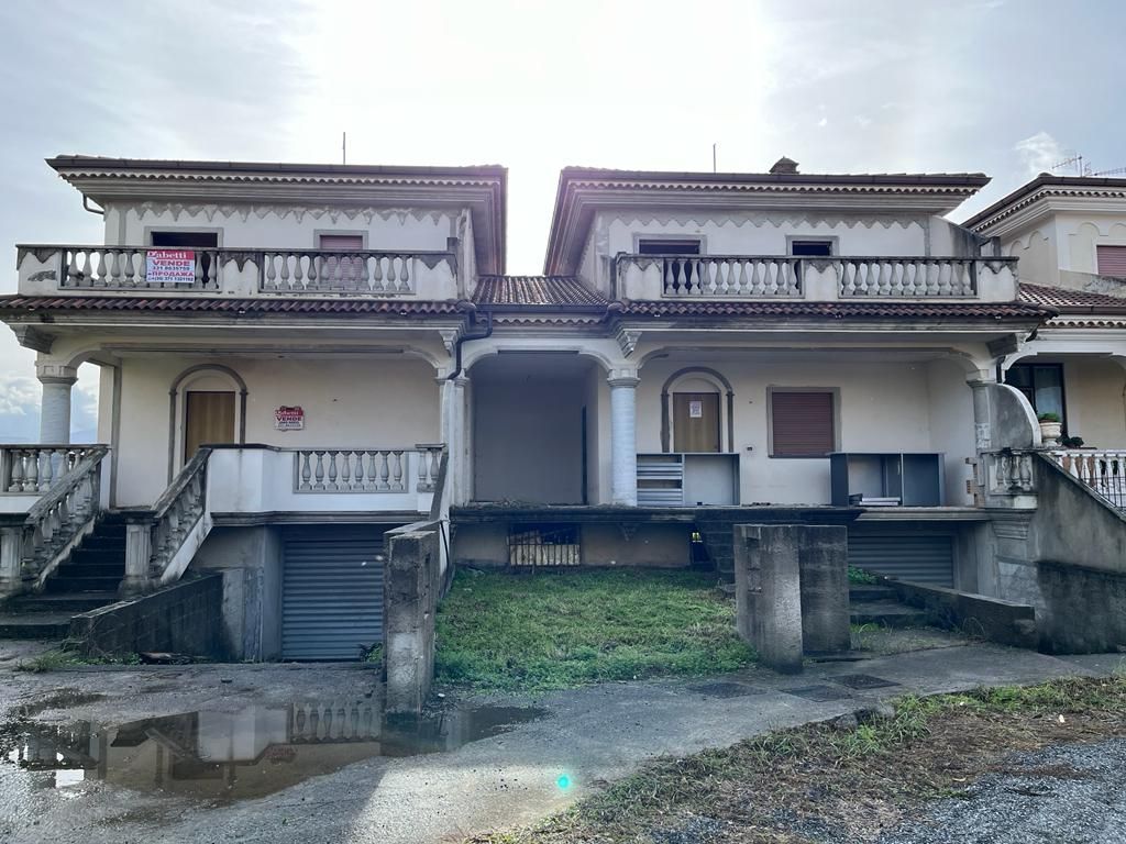 Вилла в Скалее, Италия, 197 м2 фото 2