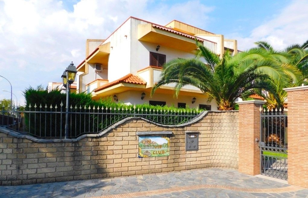 Таунхаус в Скалее, Италия, 76 м2 фото 2