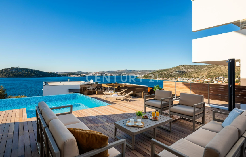 Вилла в Рогознице, Хорватия, 260 м2