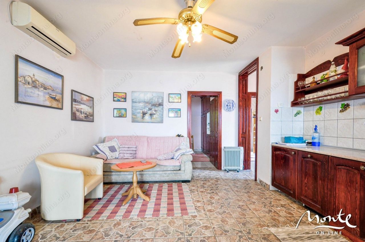 Дом в Тивате, Черногория, 180 м2 фото 5