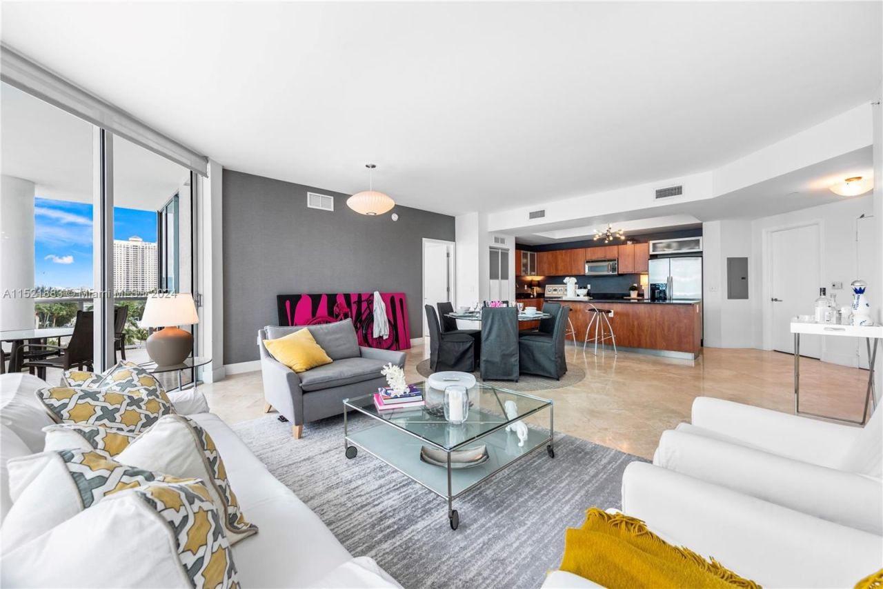 Квартира в Майами, США, 130 м2 фото 2