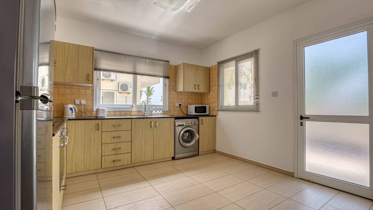 Вилла в Айя-Напе, Кипр, 176 м2 фото 2