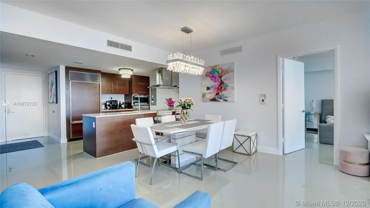 Квартира в Майами, США, 140 м2 фото 2