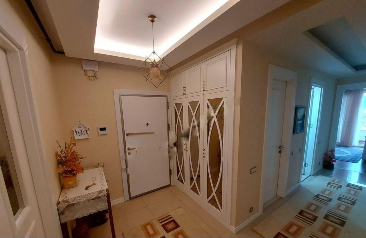 Квартира в Меркезе, Турция, 210 м2 фото 2