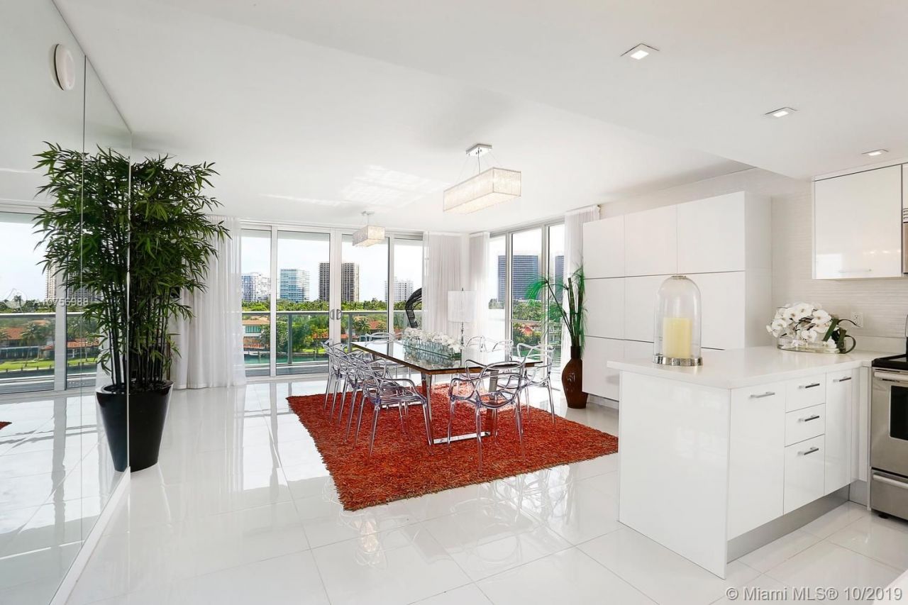 Квартира в Майами, США, 110 м2 фото 3