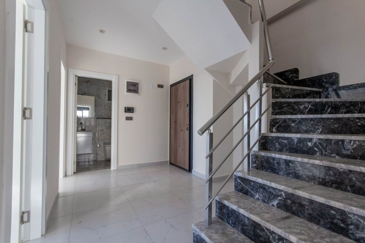 Квартира в Алании, Турция, 180 м2 фото 2