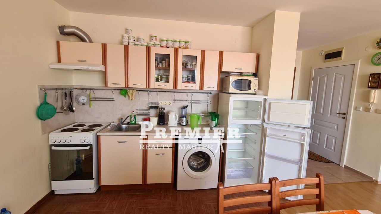 Квартира в Елените, Болгария, 100 м2 фото 4