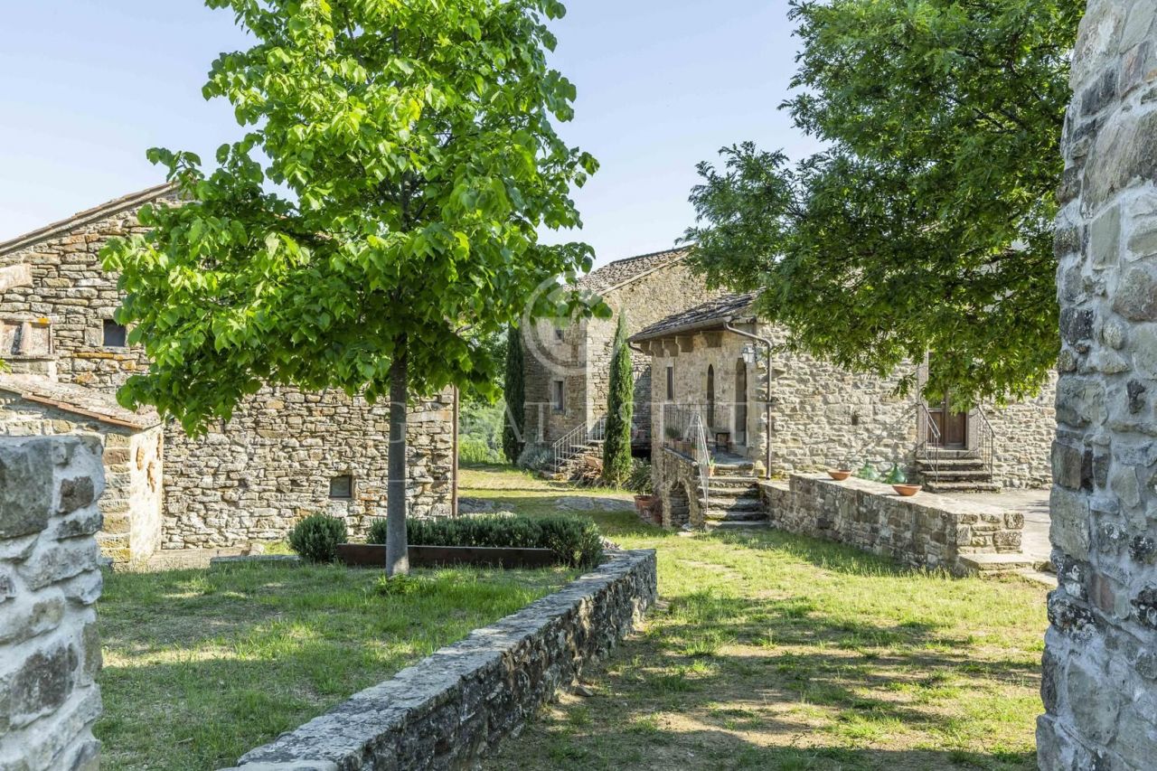 Дом в Кортоне, Италия, 436.3 м2 фото 2