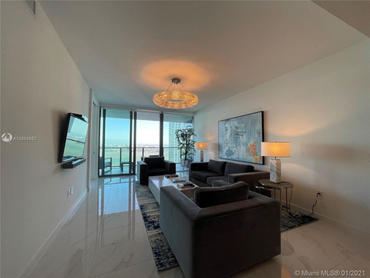Квартира в Майами, США, 100 м2 фото 2