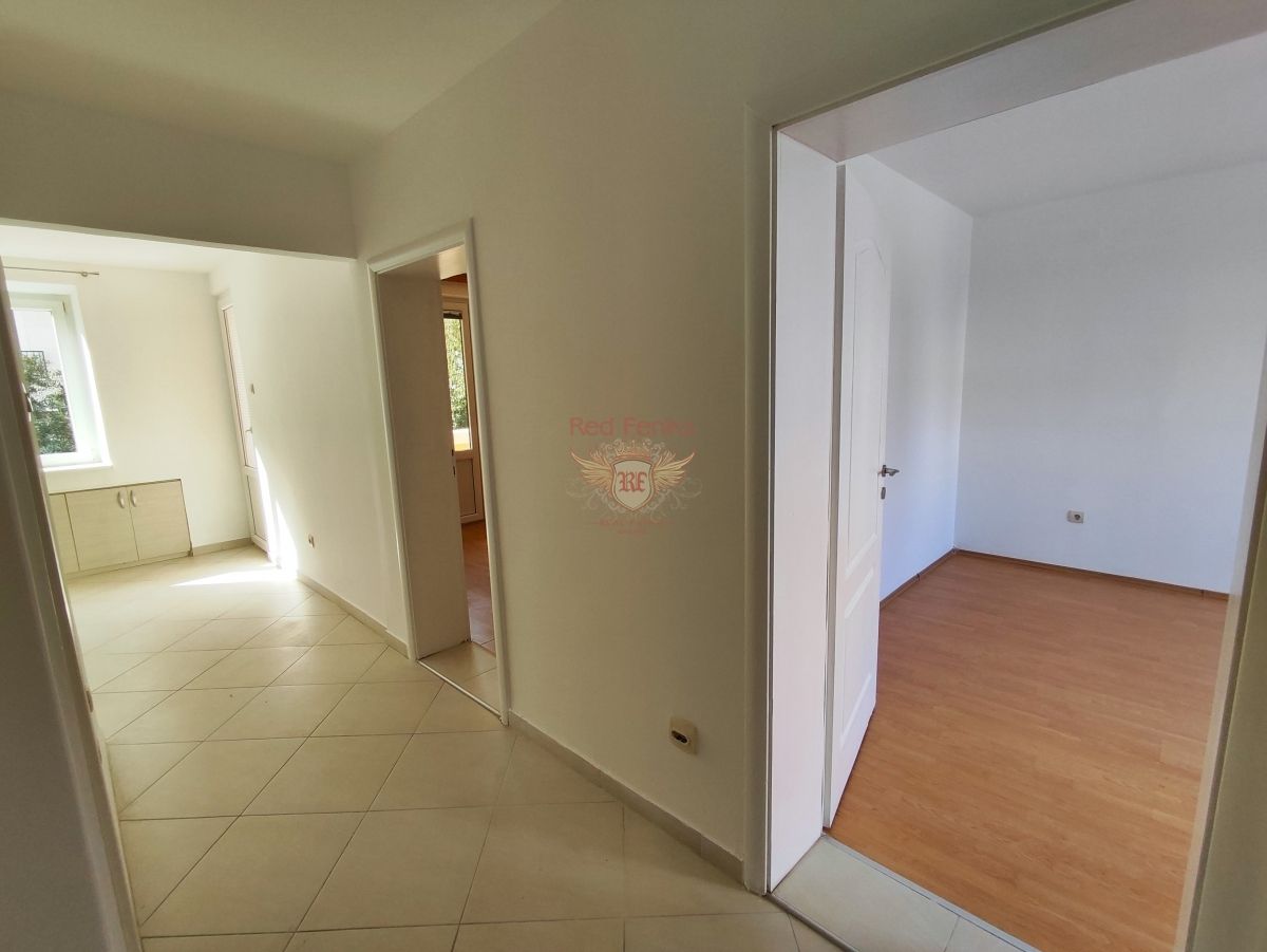 Квартира в Тивате, Черногория, 50 м2 фото 2