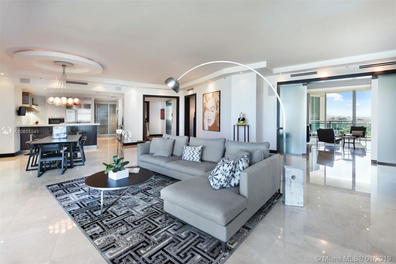Квартира в Майами, США, 300 м2 фото 2
