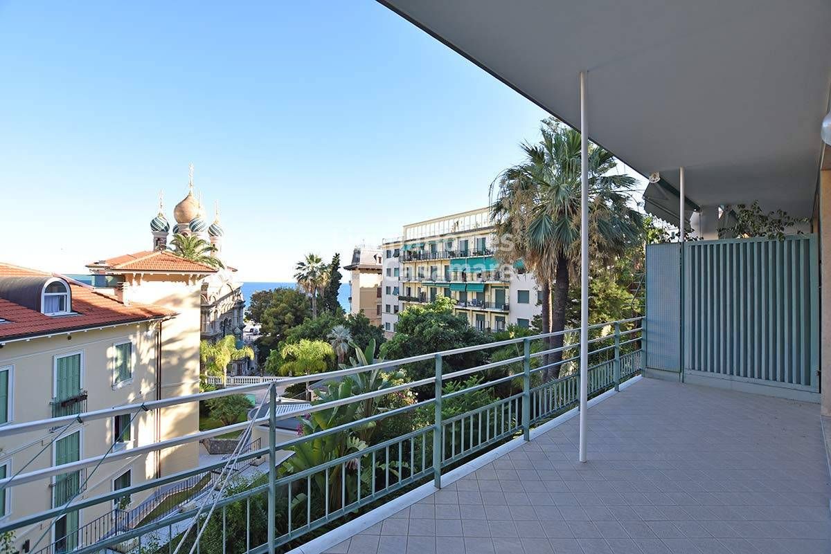 Апартаменты в Сан-Ремо, Италия, 155 м2 фото 3