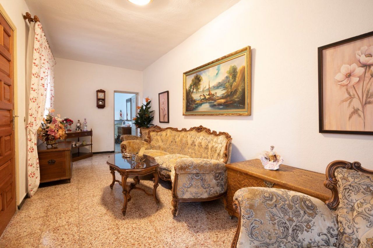 Дом в Сан-Кристобаль-де-ла-Лагуна, Испания, 230 м2 фото 5