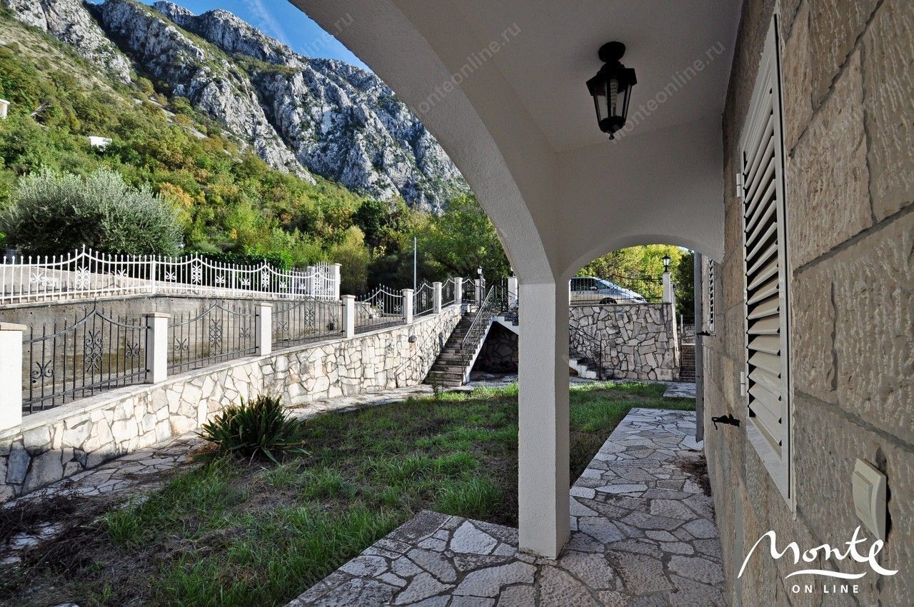 Вилла в Святом Стефане, Черногория, 280 м2 фото 2