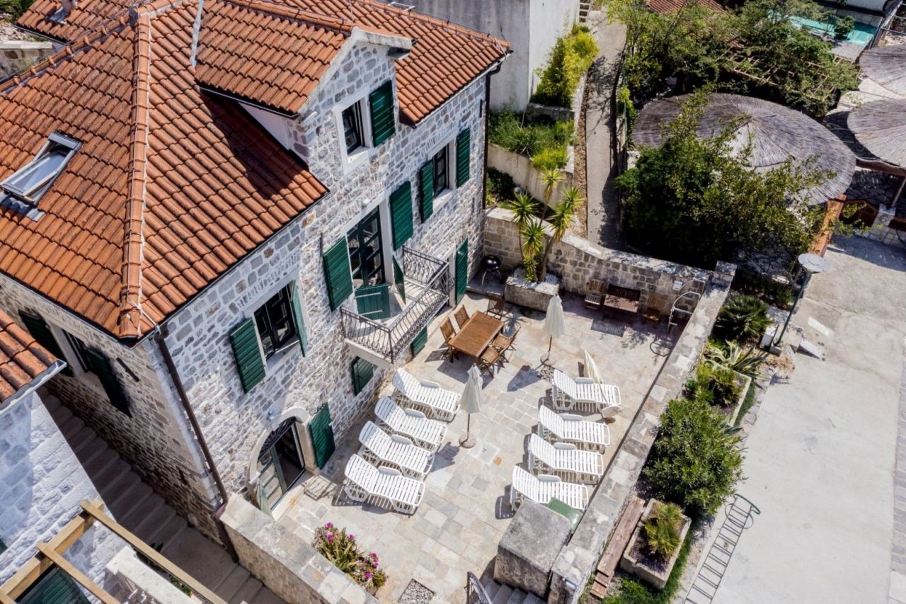 Вилла в Херцег-Нови, Черногория, 220 м2 фото 4