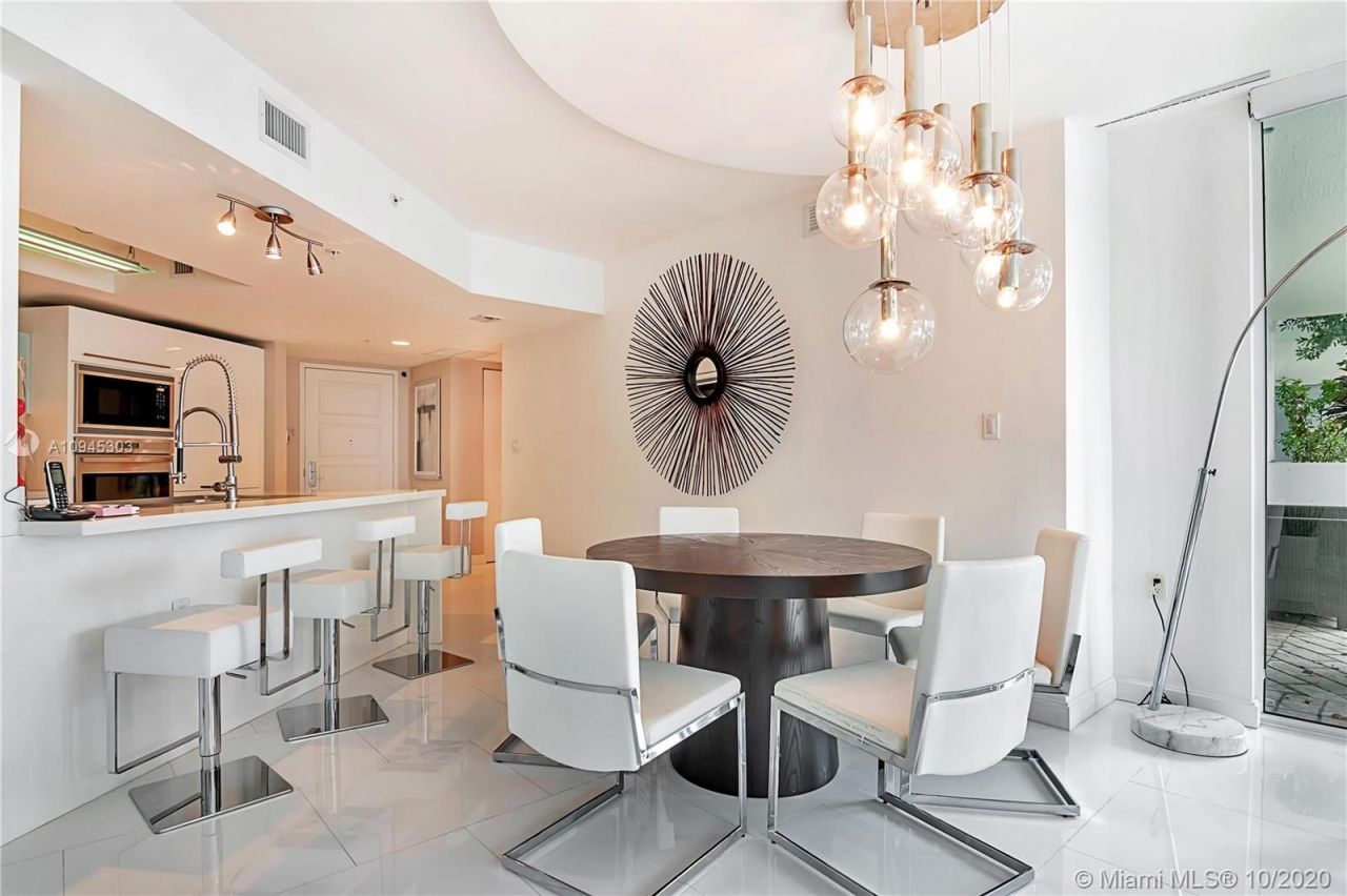 Квартира в Майами, США, 140 м2 фото 2